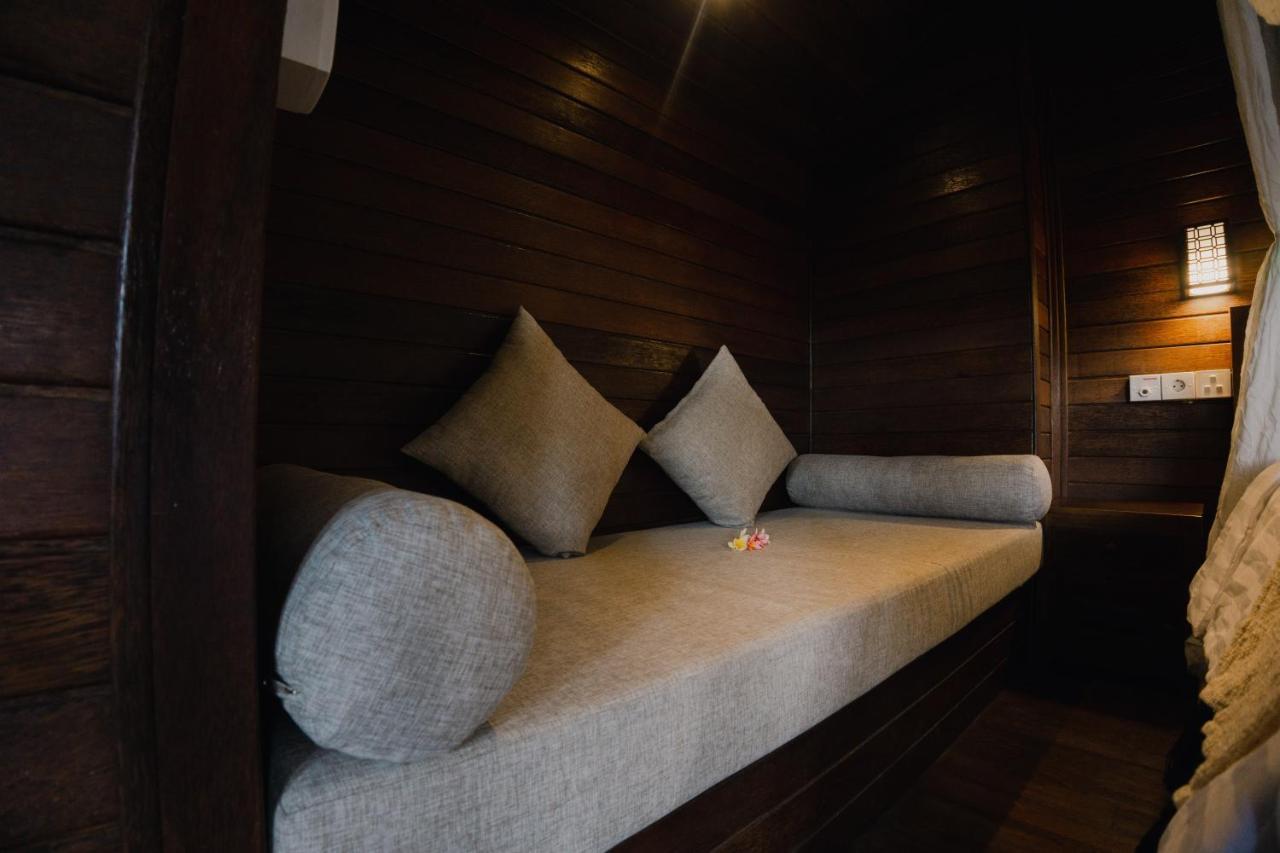 Sunset Star Huts Hotel Lembongan Exterior photo