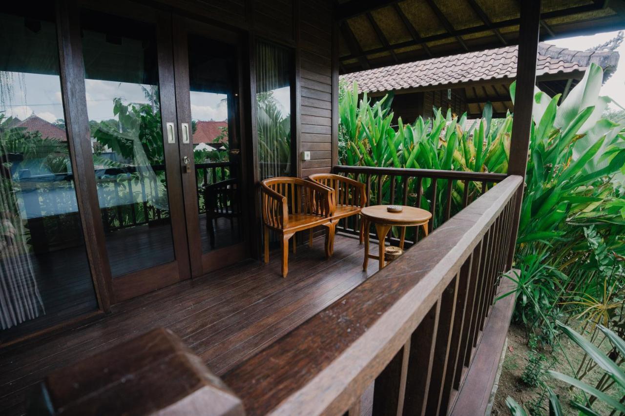 Sunset Star Huts Hotel Lembongan Exterior photo