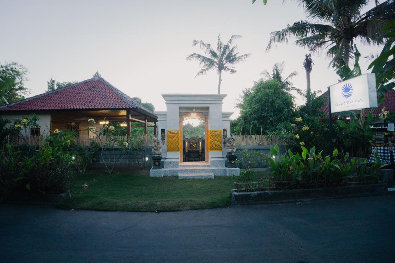 Sunset Star Huts Hotel Lembongan Exterior photo